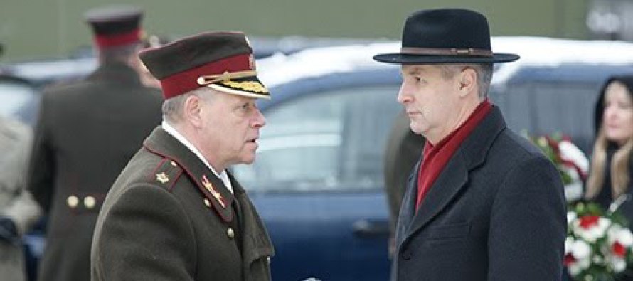 Пабрикс и Граубе примут участие во встрече министров обороны