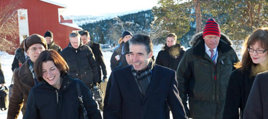 Генеральный секретарь НАТО 14 января совершил визит в Швецию