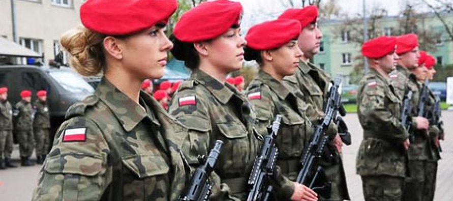 Польский министр обороны поздравил женщин
