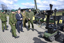 Министр посетил сапёрный батальон