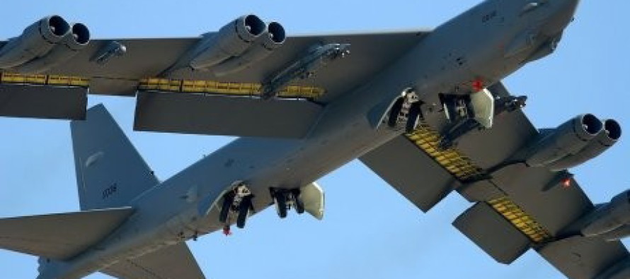 Бомбардировщик В-52 прилетит в Адажи