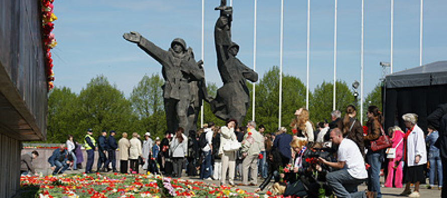 Помнит мир спасенный