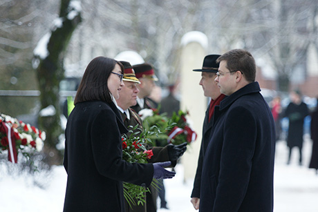 Январский снег