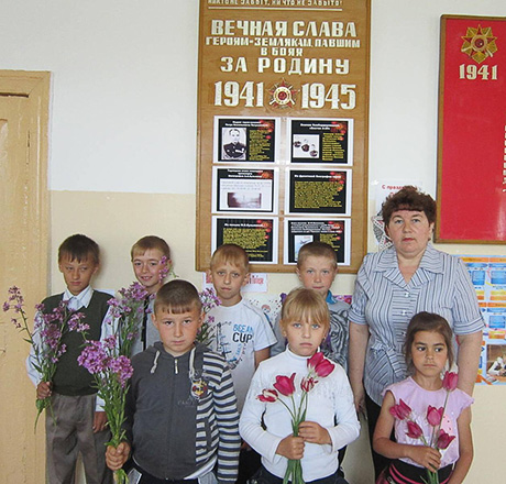 Героем быть отказано…