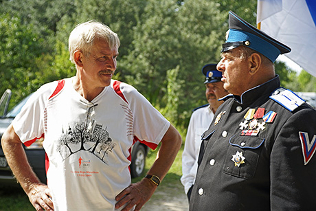 Цветы русским воинам на Луцавсале