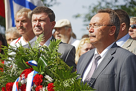 Цветы русским воинам на Луцавсале