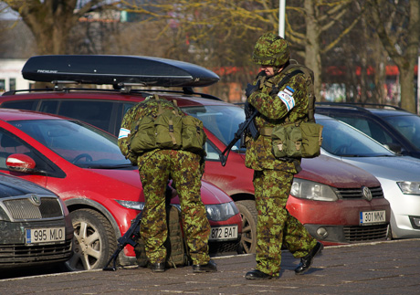 Военный парад в Пярну