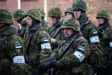 Военный парад в Пярну