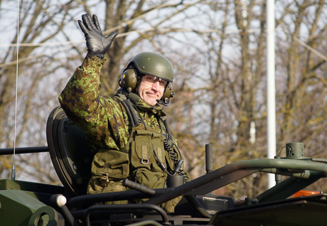 Военный парад в Пярну