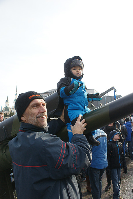 Военный парад в Пярну