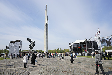 Празднование 9 мая 2014 года в Риге