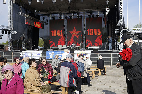 Празднование 9 мая 2014 года в Риге