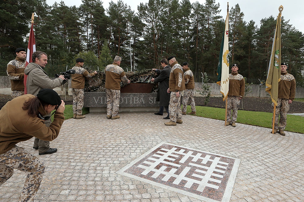 Памятник павшим войнам