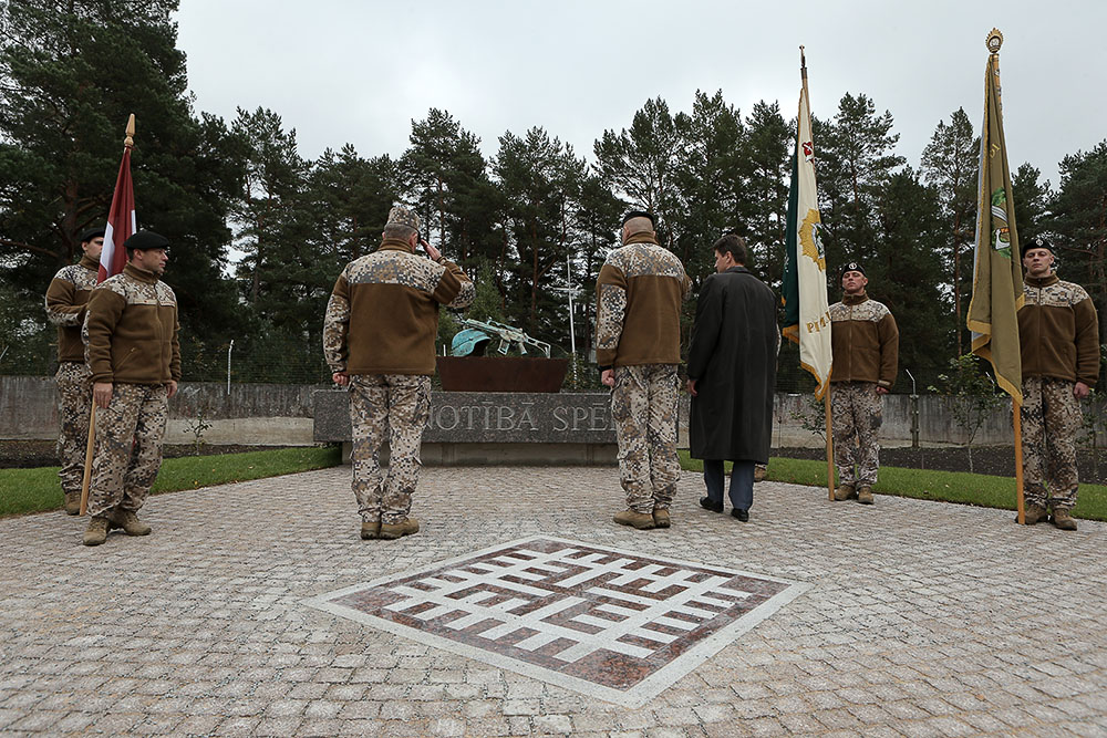 Памятник павшим войнам