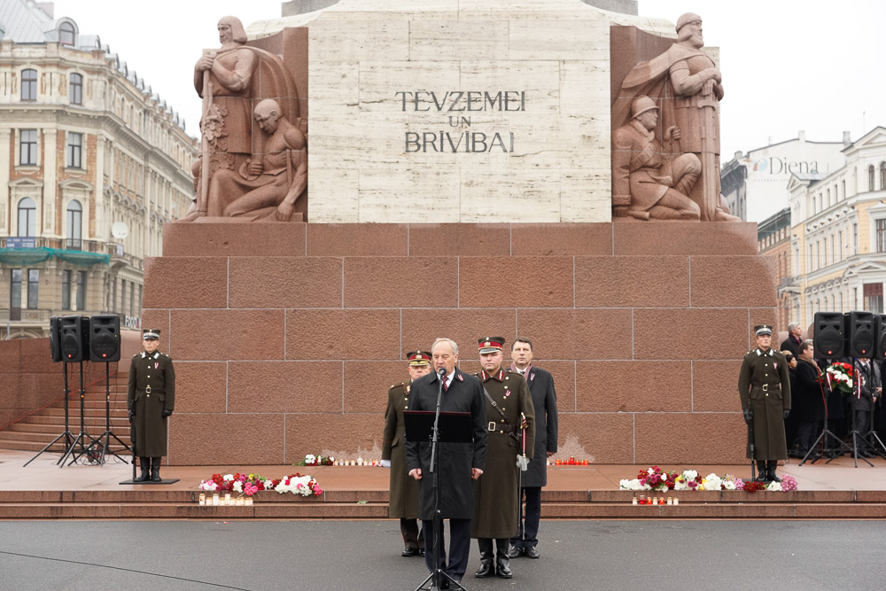 Парад в День Лачплесиса 2014