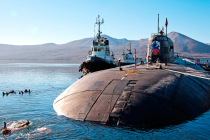 Главком ВМФ поздравил моряков-подводников