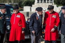 Забота Королевы о ветеранах Второй мировой