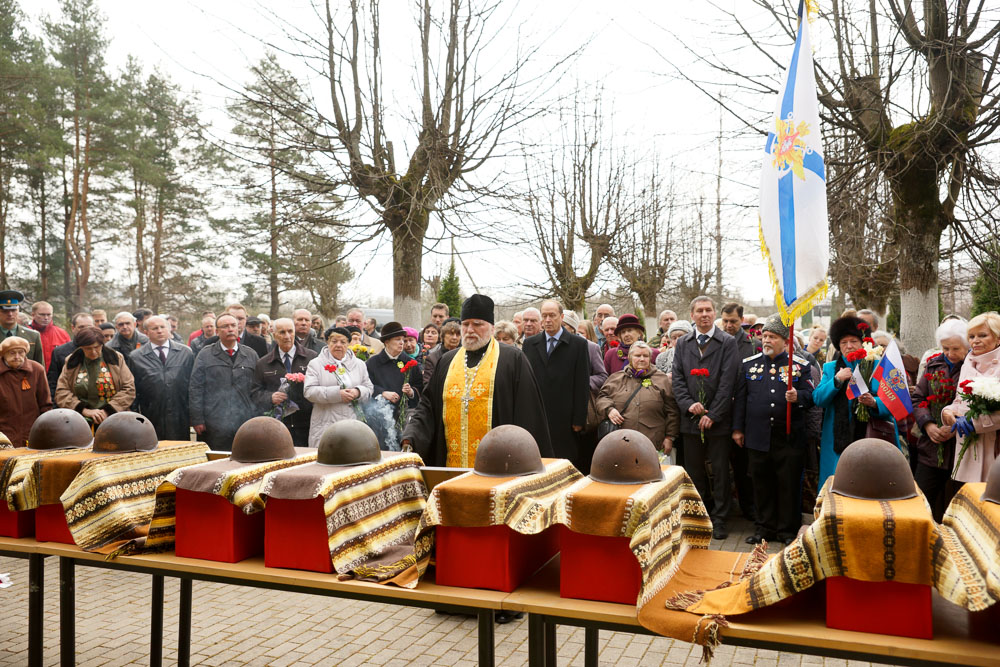 Захоронение Советских солдат в Ропажи