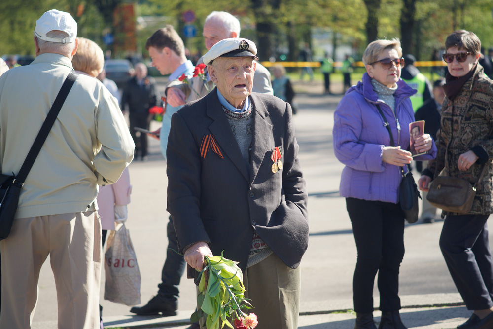 70 лет Победы в Риге: У Памятника Освободителям