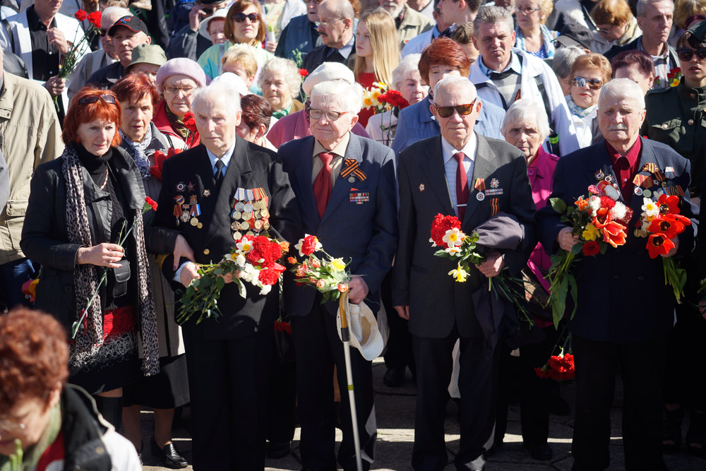 70 лет Победы в Риге: У Памятника Освободителям