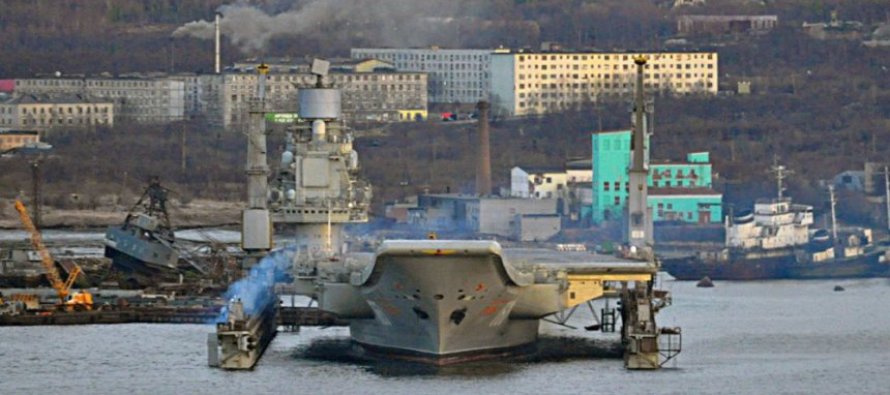 Авианесущий крейсер «Адмирал Кузнецов»встал в док