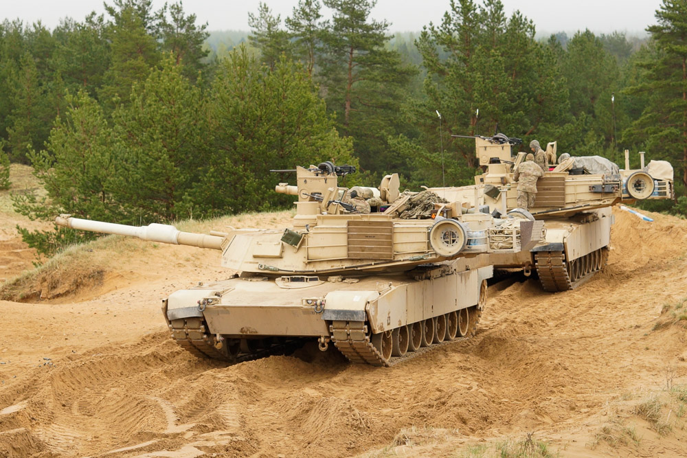 Стрельба Abrams M1A2 в Адажи