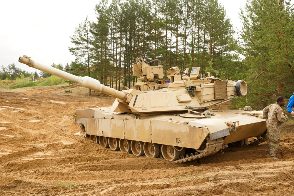 Танк Abrams M1A2