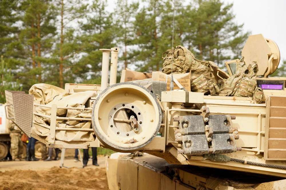 Танк Abrams M1A2