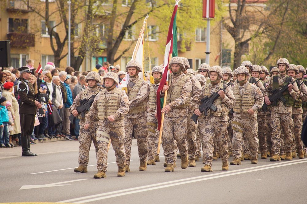 Елгава 4 мая: Парад войск