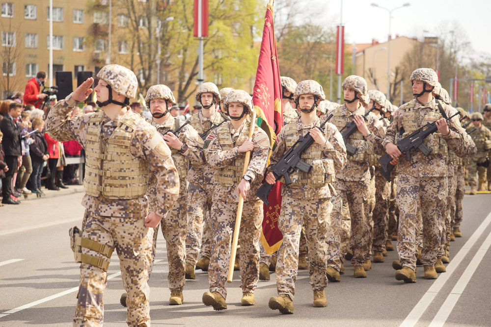 Елгава 4 мая: Парад войск