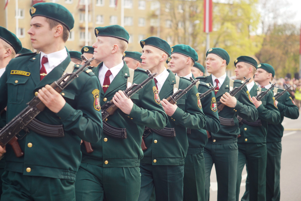 Елгава 4 мая: Парад войск