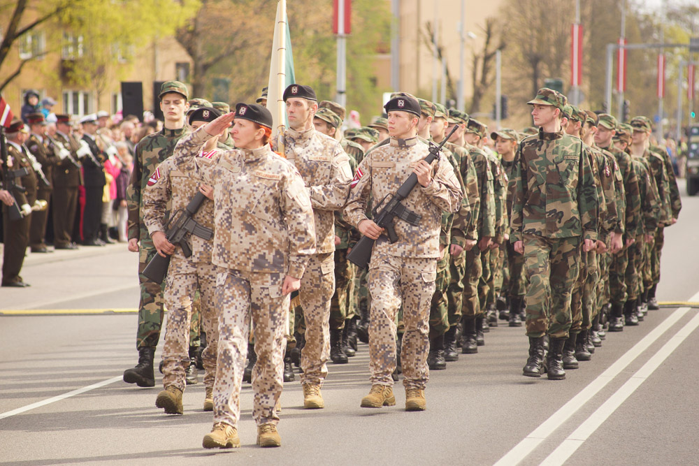 Елгава 4 мая: Парад войск