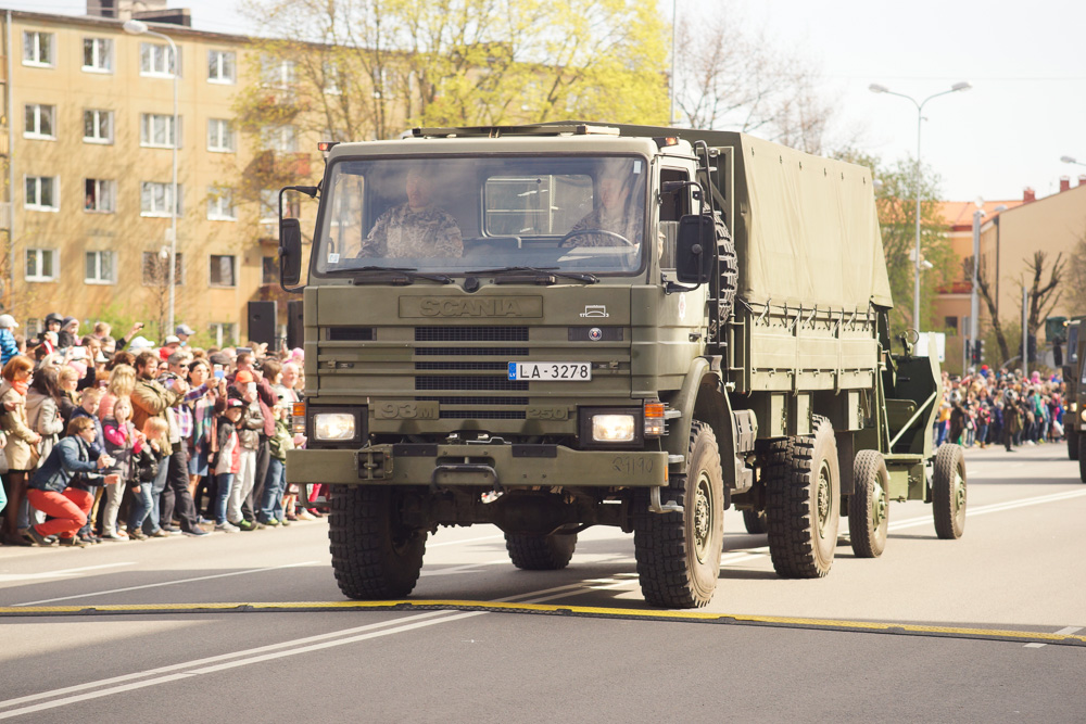 Елгава 4 мая: Парад техники