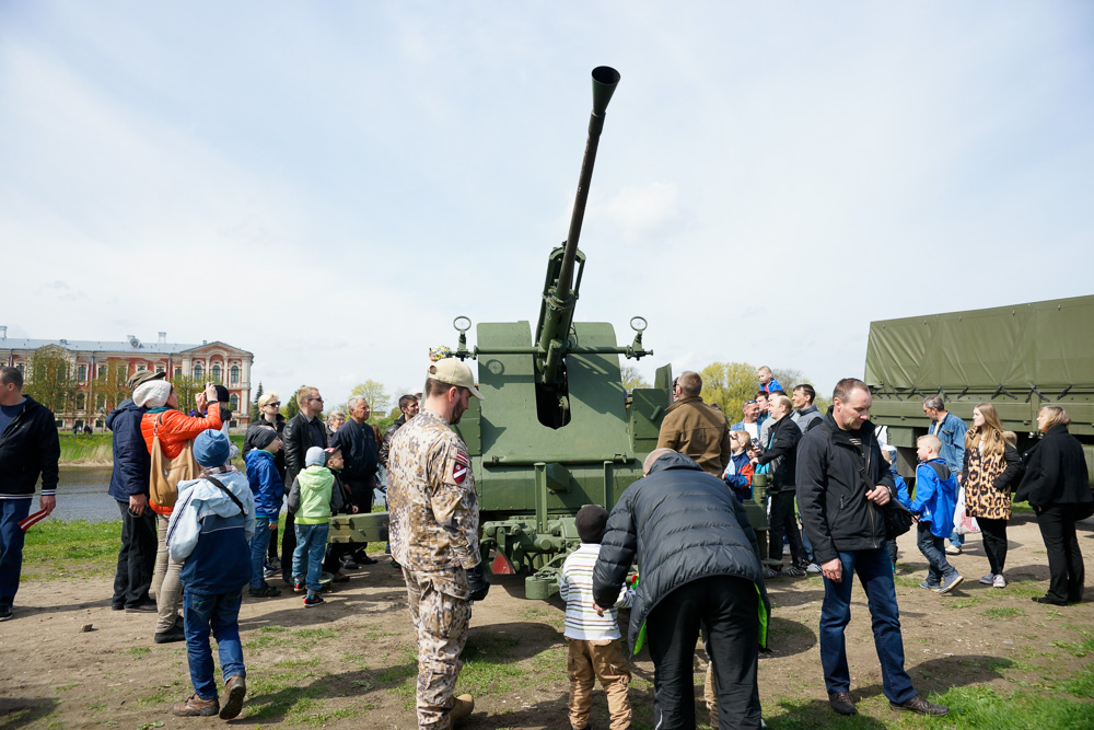 Елгава 4 мая: Демонстрация возможностей