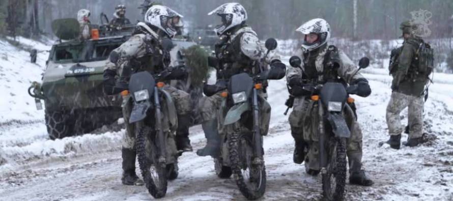 Финляндия приглашает посетить военные объекты