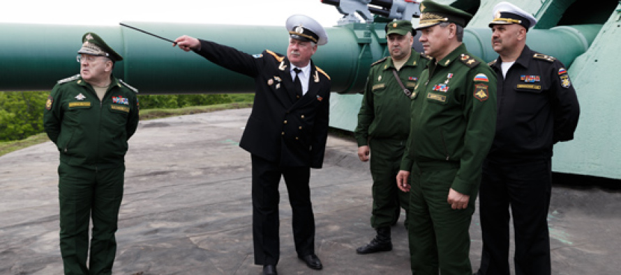 Министр обороны посетил остров Русский