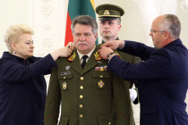 Командующий Жукас стал генерал-лейтенантом