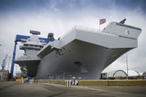 На авианосце HMS Queen Elizabeth запущен первый двигатель