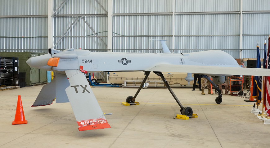 MQ-1 Predator в ангаре авиабазы Лиелварде