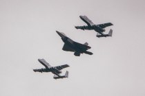 Два истребителя ВВС США F-22 Raptor приземлились в Эмари
