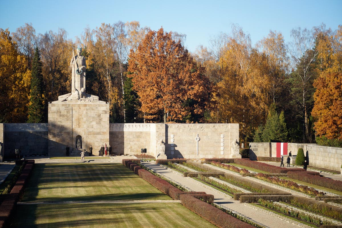 Братское кладбище — 100 лет