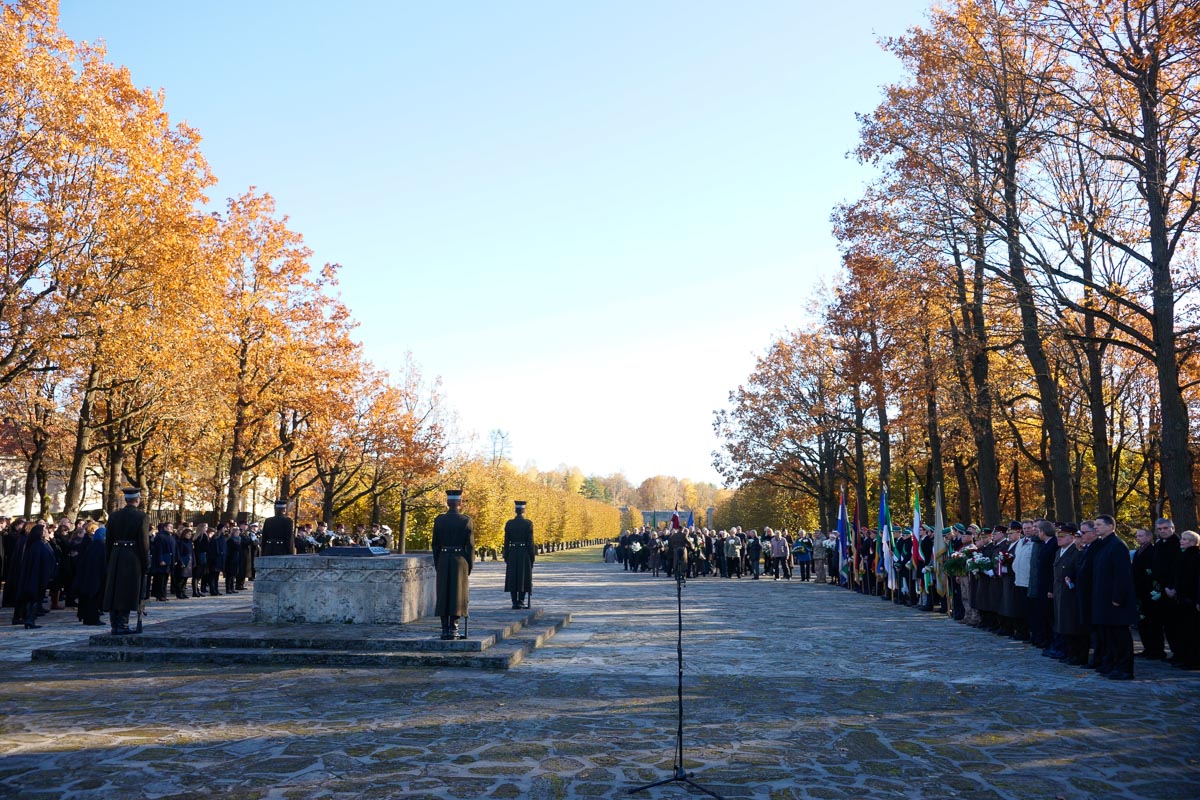 Братское кладбище — 100 лет