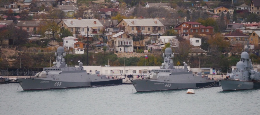 Новейшие ракетные корабли прибыли в Севастополь
