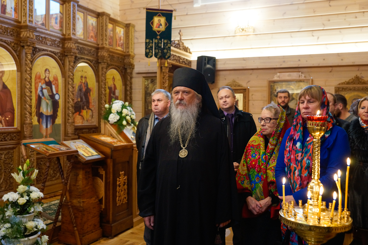 Подводная лодка Акула: Молебен в Храме