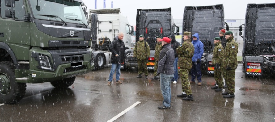 Автопарк Сил обороны пополнился Volvo Trucks