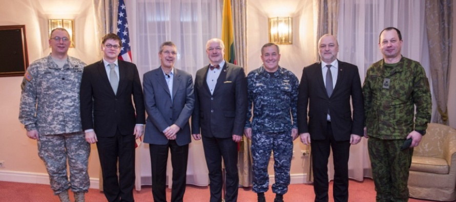Литва хочет быть центром военной логистики США