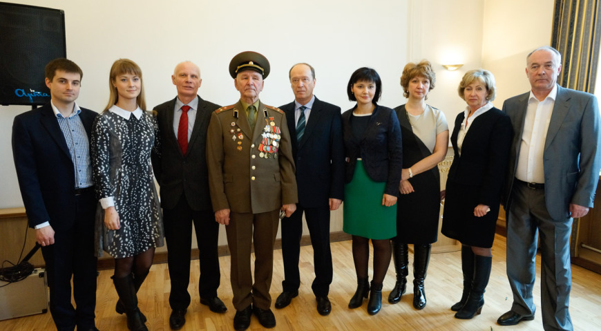 Семейное фото с послом России