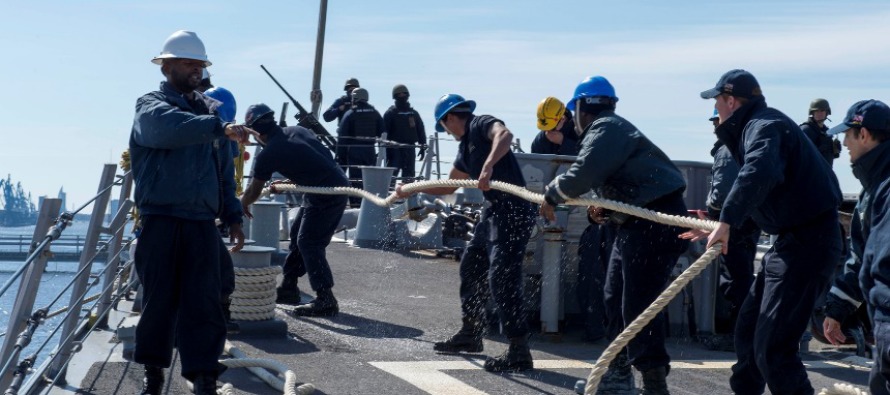 Эсминец «Дональд Кук» USS покинул Ригу