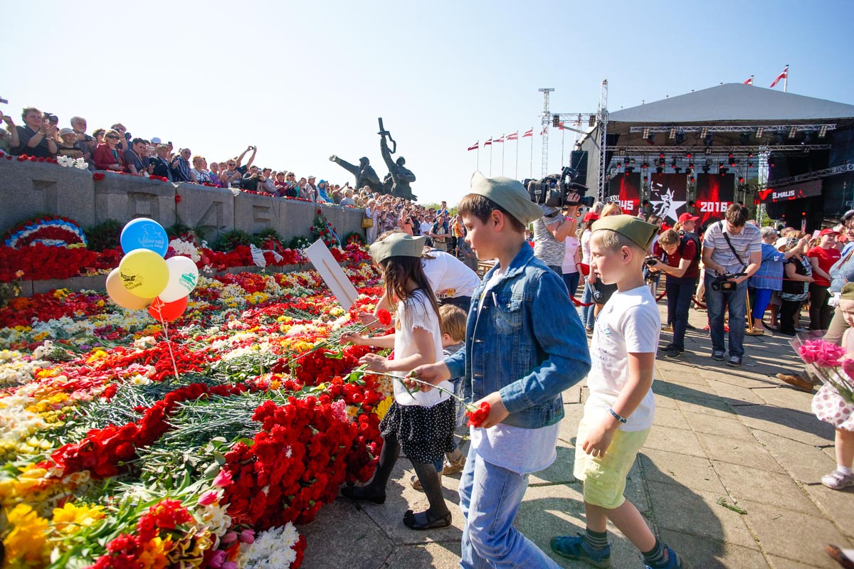 9 мая в Риге: Бессмертный полк