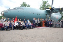 Центральному музею ВОВ передан самолёт Ан-12